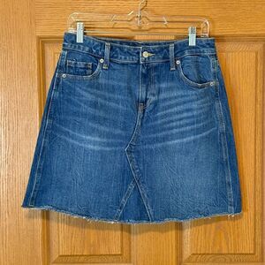 Old Navy Denim Mini Skirt Women’s Size 6